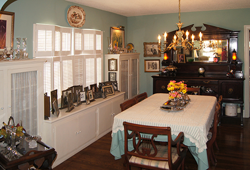 This is the interior of a beautiful Colonia Revival Home in the town of Martinez, CA.